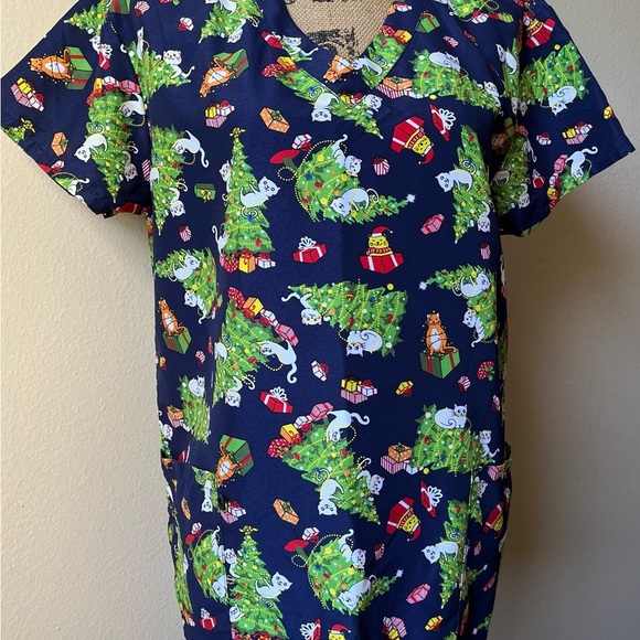 Serene Uniforms Festive Christmas Navy Blue Scrub Top - Picture 7 of 9